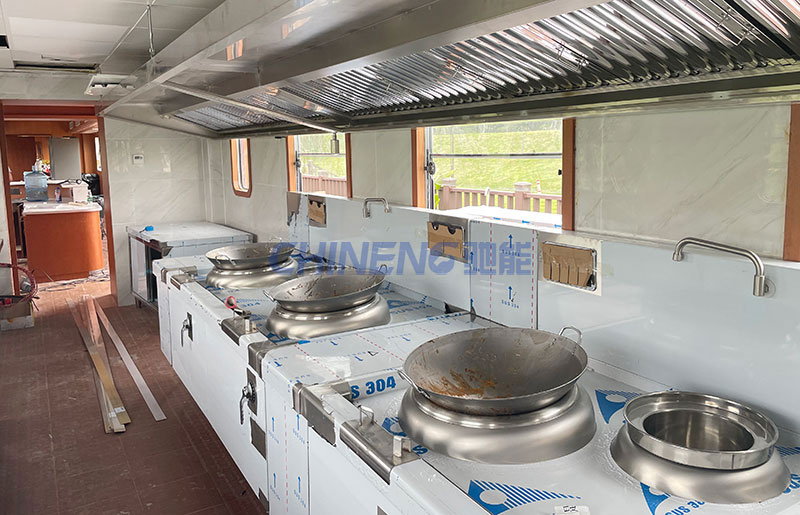 逕下村納米小鎮火車主題餐廳烹飪間單頭單尾小炒爐